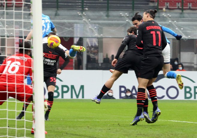 Nhận định AC Milan vs Napoli, 1h45 ngày 19/9: Nhà vua gặp khắc tinh